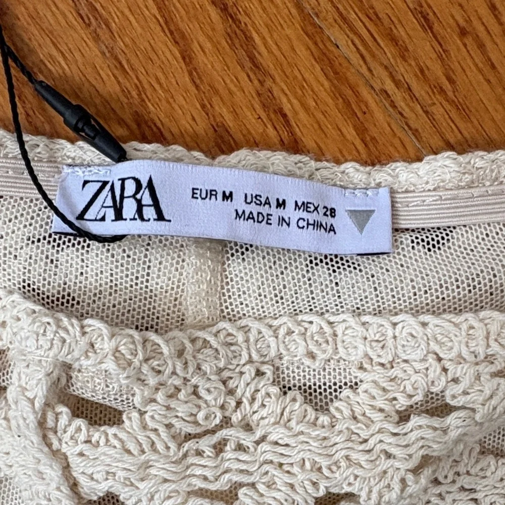 Zara Beige Crochet Women Shorts - Picture 3 of 3